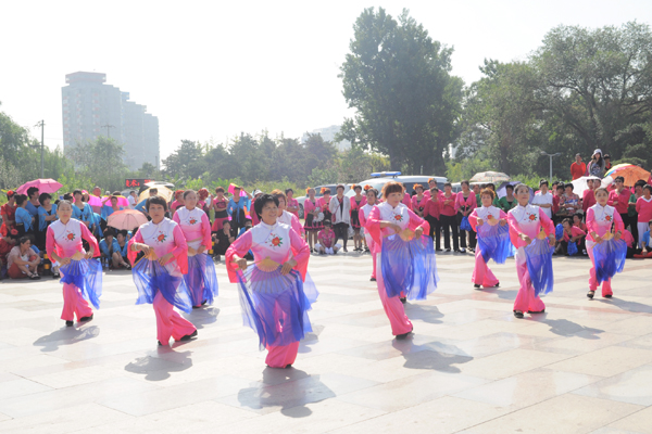 唐山举办“京顺杯”第二届老年广场健身舞大赛